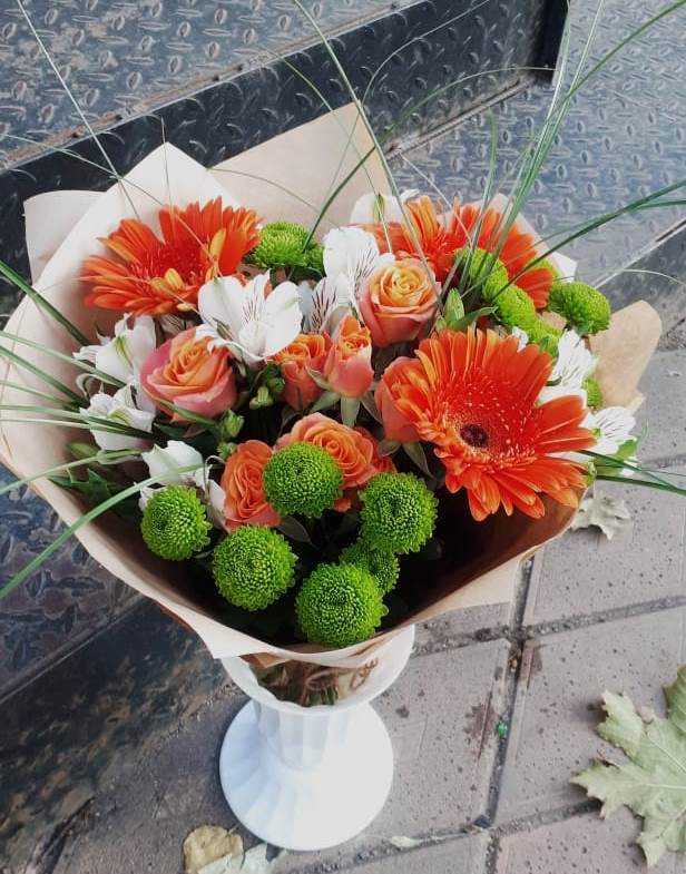 Букет цветов из: Герберы, Хризантемы, Альстромерии и Розы в Псыже