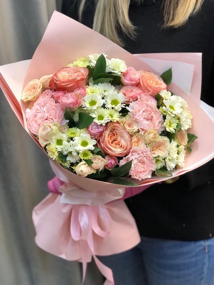 Букет цветов из: Гвоздики, Розы и Хризантемы в Псыже