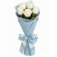Букет 5 Белых роз Проуд в Псыже