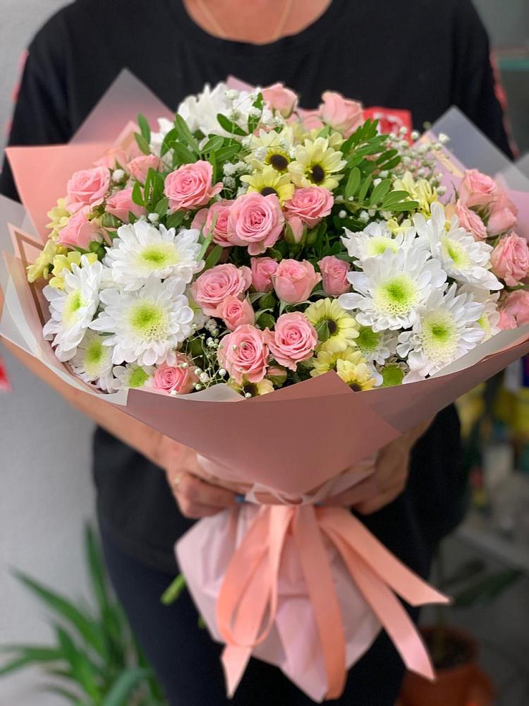 Букет цветов из: Розы и Хризантемы в Псыже