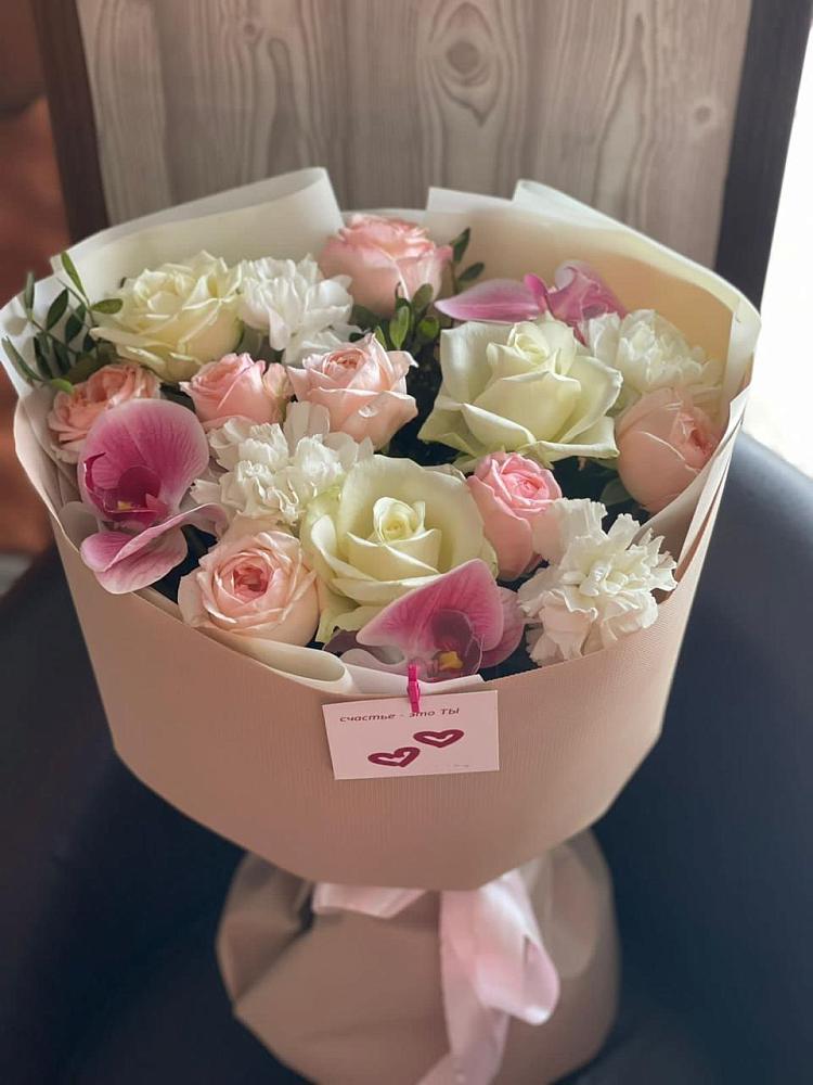 Букет цветов из: Орхидеи, Розы и Гвоздики в Псыже