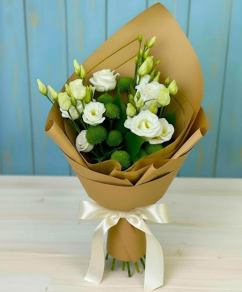 Букет цветов из: Хризантемы и Лизиантусы в Псыже