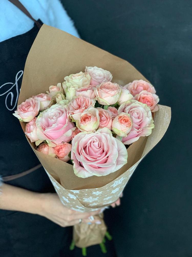 Букет цветов из: Хризантемы и Розы в Псыже