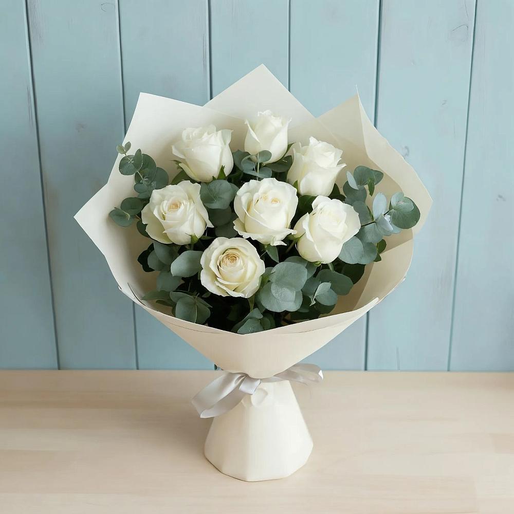 Букет Белые розы в Эвкалипте в Псыже