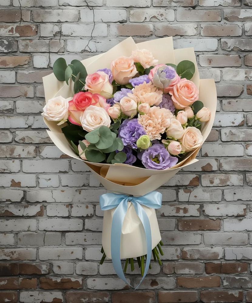 Букет цветов из: Розы, Лизиантусы и Гвоздики в Псыже