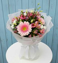 Букет цветов из:  Герберы, Альстромерии и Лизиантусы в Псыже