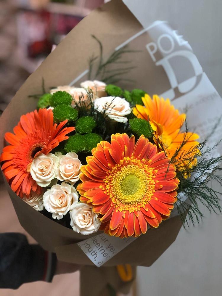 Букет цветов из: Герберы, Хризантемы и Розы в Псыже