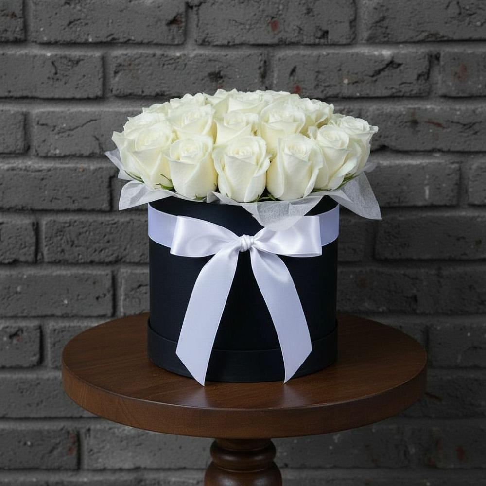 Цветочная композиция из Розы в шляпной коробке в Псыже