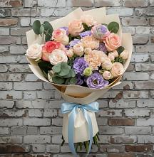 Букет цветов из:  Розы, Лизиантусы и Гвоздики в Псыже